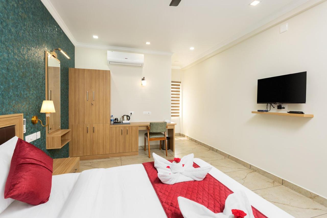Kochi Esaa Airport Hotel מראה חיצוני תמונה