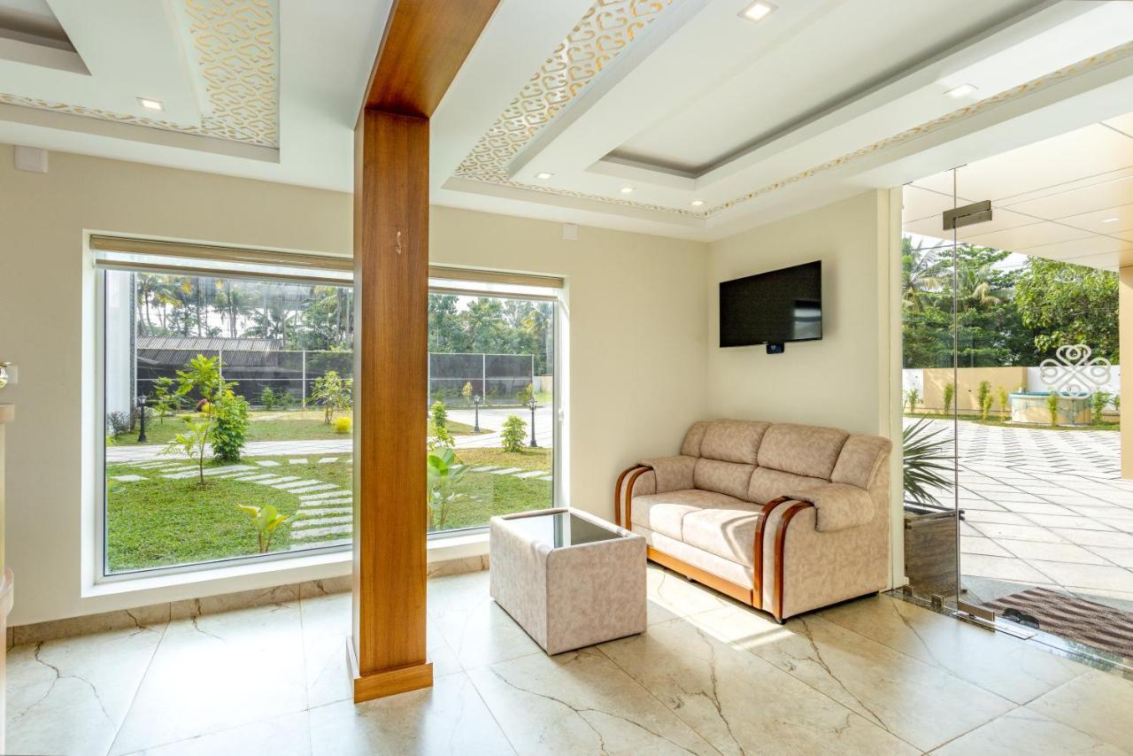 Kochi Esaa Airport Hotel מראה חיצוני תמונה
