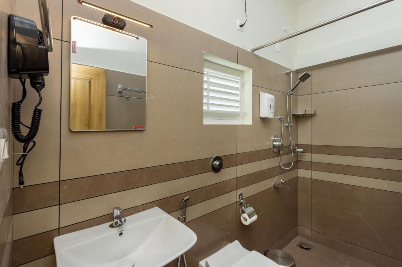 Kochi Esaa Airport Hotel מראה חיצוני תמונה