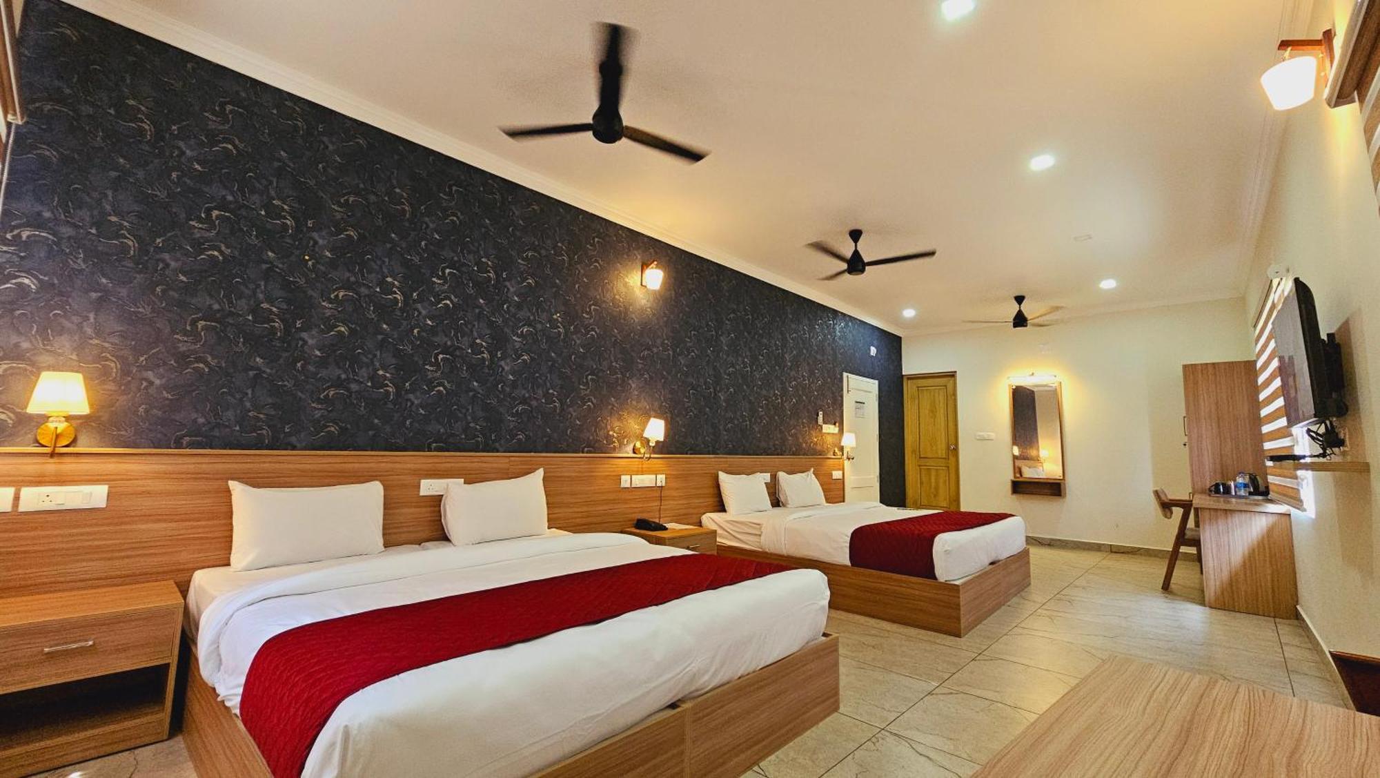 Kochi Esaa Airport Hotel מראה חיצוני תמונה