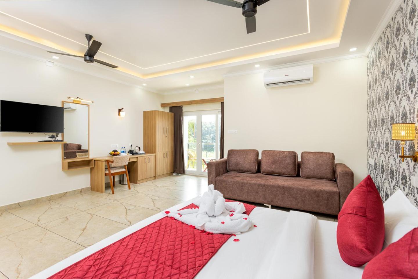Kochi Esaa Airport Hotel מראה חיצוני תמונה