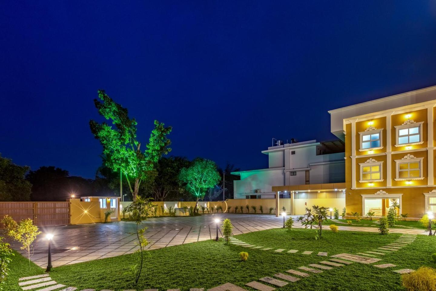 Kochi Esaa Airport Hotel מראה חיצוני תמונה